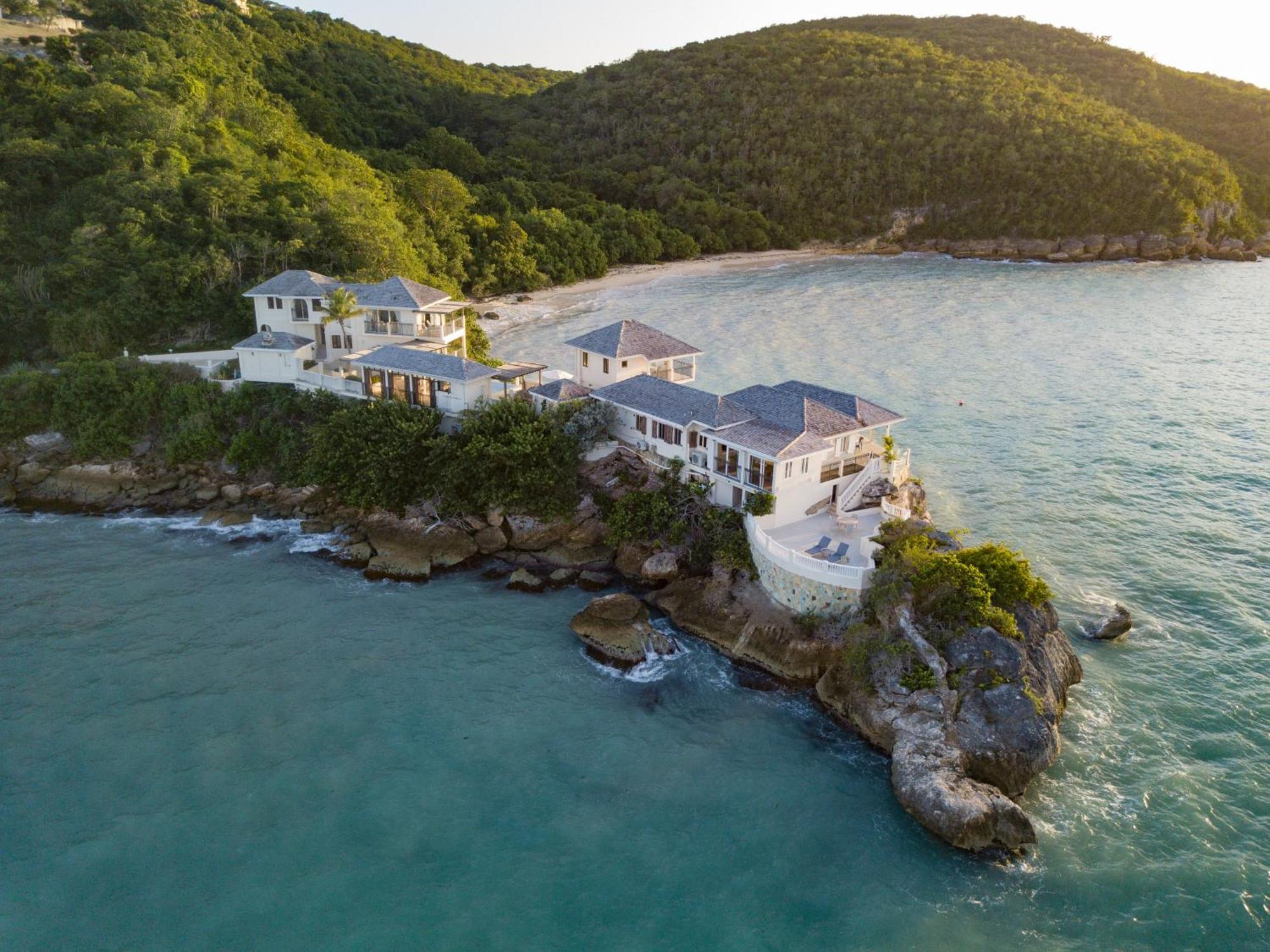 Blue Waters Resort And Spa St. John's Eksteriør bilde